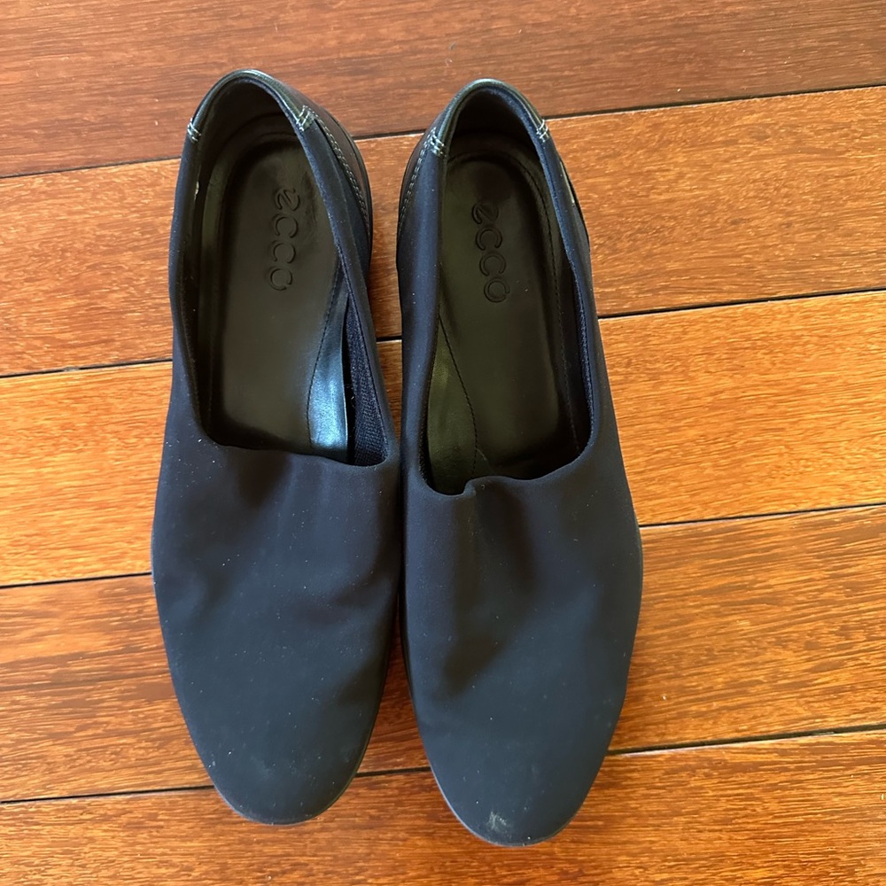 Ecco Black Felicia Stretch Slip On Wedge Heels sz 9 EUR 40 Comfort Shoes.